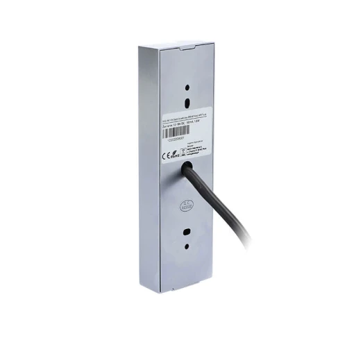 Zdjęcie przedstawia tylną część czytnika odcisków palców w srebrnej obudowie z widocznym kablem zasilającym. Na urządzeniu znajdują się oznaczenia certyfikacyjne oraz otwory montażowe.