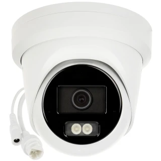 Biała kamera kopułkowa z czarnym panelem frontowym i obiektywem pośrodku, wyposażona w dwa przewody po lewej stronie. Kamera ma nowoczesny design i jest przeznaczona do monitoringu wizyjnego.