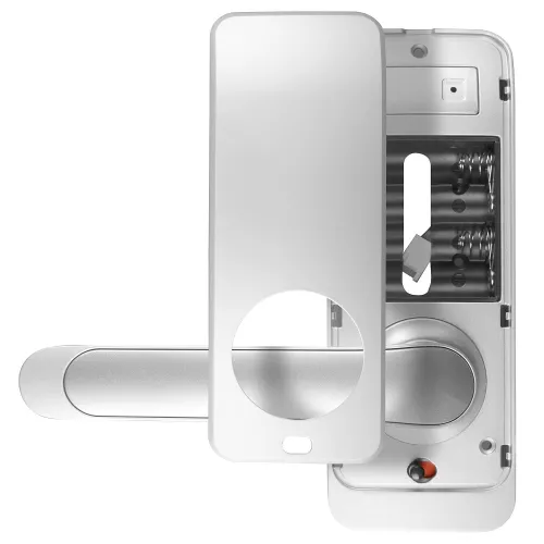 Srebrna klamka z wbudowanym kontrolerem dostępu, wyposażona w szyfrator i czytnik MIFARE. Widoczna jest również komora na baterie oraz mechanizm zamka.