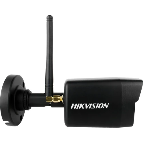 Czarna sieciowa kamera tubowa IP marki Hikvision z anteną do bezprzewodowej transmisji danych. Kamera posiada solidną obudowę i jest przeznaczona do montażu zewnętrznego.