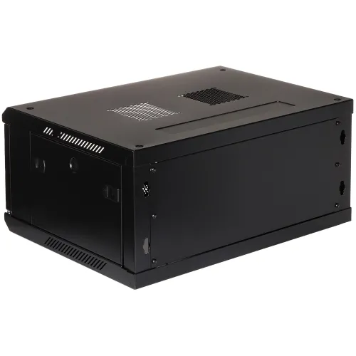 Czarna, metalowa obudowa serwerowa z otworami wentylacyjnymi na górze i po bokach. Obudowa ma prostokątny kształt i jest przeznaczona do montażu w szafie rackowej.