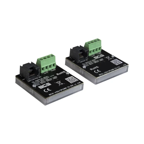 Na zdjęciu znajdują się dwa czarne konwertery z zielonymi złączami i portami RJ45, umieszczone na białym tle. Oba urządzenia mają oznaczenia CE i inne symbole techniczne.