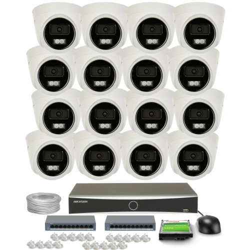 Zestaw do monitoringu składający się z szesnastu kamer kopułkowych, rejestratora, kabla, dwóch switchów oraz myszy. Kamery są ułożone w czterech rzędach, a pozostałe elementy zestawu znajdują się poniżej.