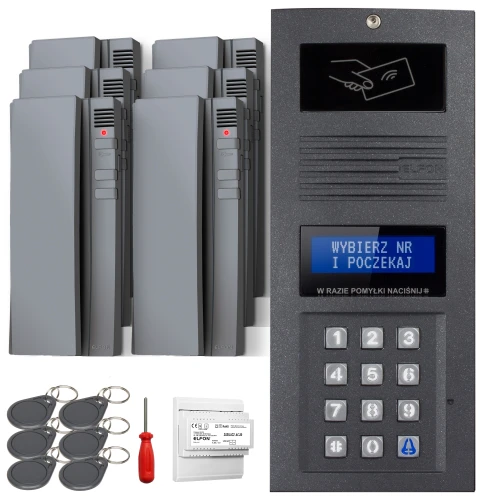 Zestaw domofonowy podtynkowy składający się z panelu z klawiaturą numeryczną i wyświetlaczem, kilku słuchawek domofonowych, breloków zbliżeniowych, śrubokręta oraz modułu elektronicznego. Panel frontowy posiada instrukcję obsługi i miejsce na przyłożenie karty zbliżeniowej.