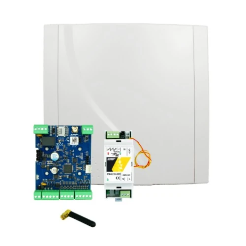 Na zdjęciu znajduje się zestaw komunikacyjny Ropam, składający się z białej obudowy, niebieskiej płytki elektronicznej, modułu oraz anteny. Elementy są rozmieszczone na białym tle, prezentując kompletny zestaw do instalacji.